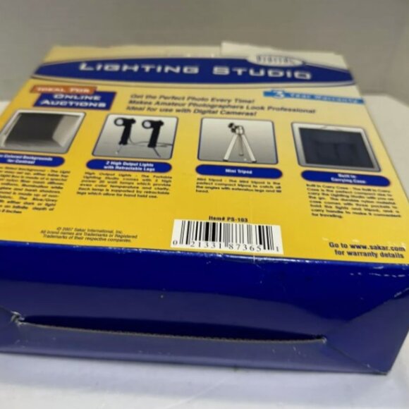 Digital Concepts Portable Lighting Studio - Picture 2 of 5